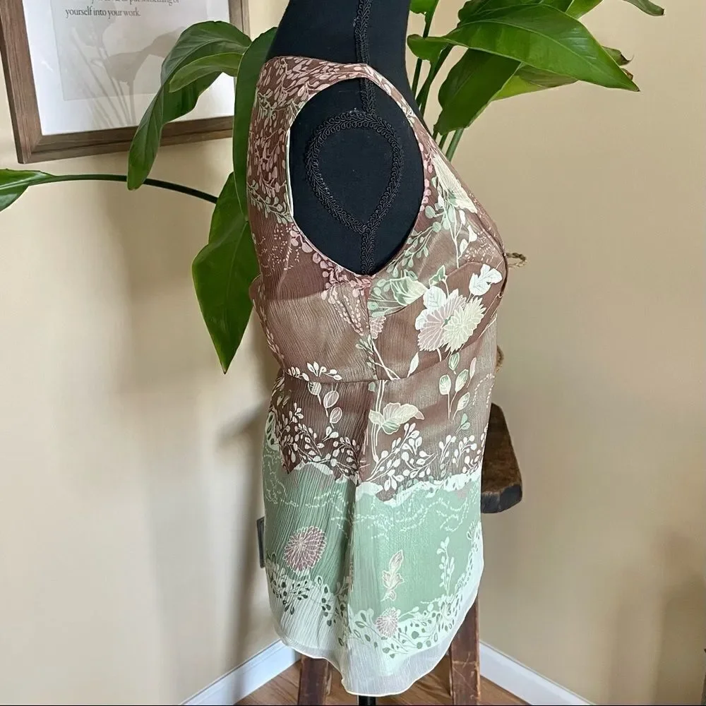 𝅺TAHARI Silk Floral Tank - Picture 2 of 11